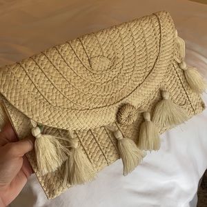 Woven clutch